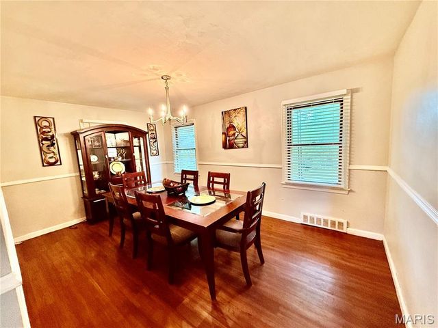 1047 Forest Home Drive, Bellefontaine Nghbrs, MO 63137