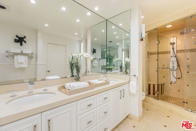 121 S Palm Drive 403, Beverly Hills, CA 90212