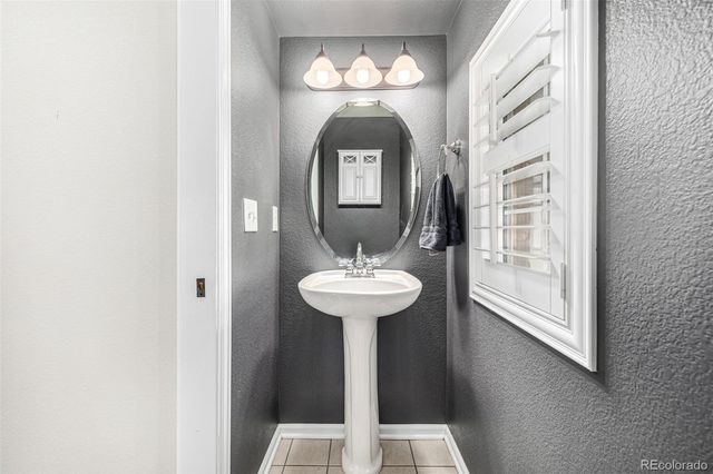 1003 Roslyn Court, Denver, CO 80230