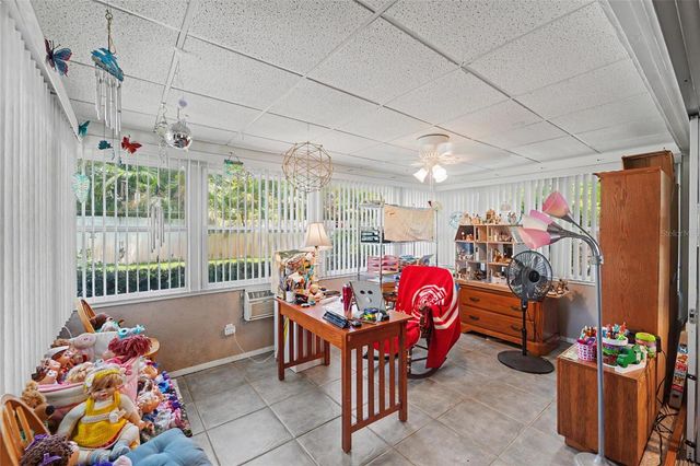 9735 50TH AVENUE N, Madeira Beach, FL 33708