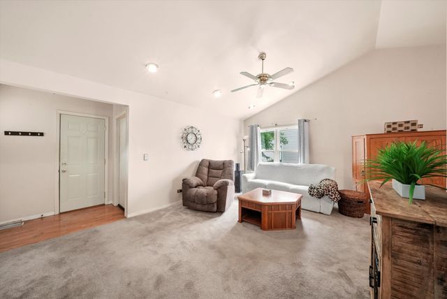 1S670 Manchester Lane, Warrenville, IL 60555