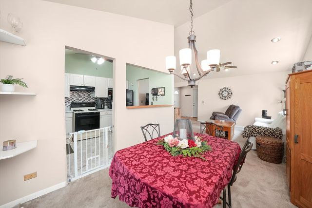 1S670 Manchester Lane, Warrenville, IL 60555