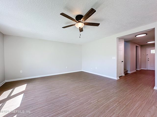 11855 ALEXANDRA Drive, Jacksonville, FL 32218