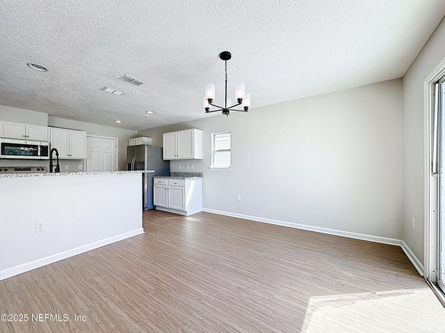 11855 ALEXANDRA Drive, Jacksonville, FL 32218