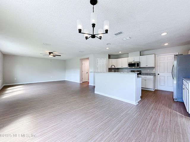 11855 ALEXANDRA Drive, Jacksonville, FL 32218
