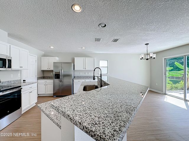 11855 ALEXANDRA Drive, Jacksonville, FL 32218