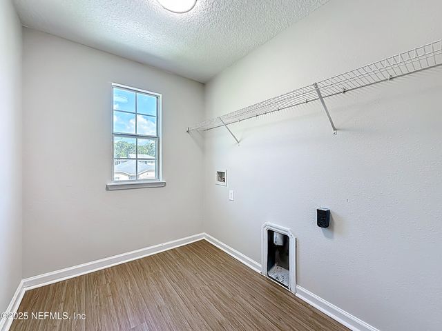 11855 ALEXANDRA Drive, Jacksonville, FL 32218