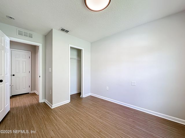 11855 ALEXANDRA Drive, Jacksonville, FL 32218
