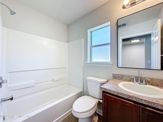 11855 ALEXANDRA Drive, Jacksonville, FL 32218