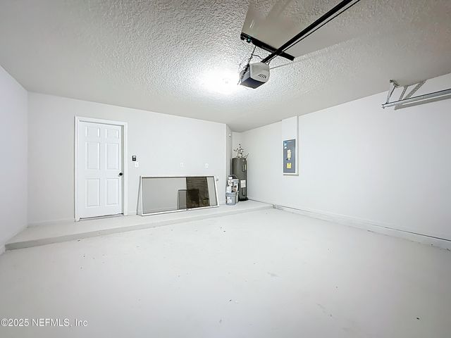 11855 ALEXANDRA Drive, Jacksonville, FL 32218