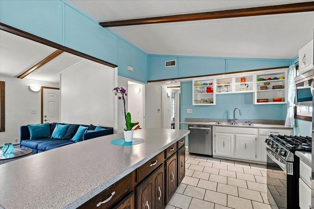 1632 Parkway DRIVE, Port Washington, WI 53074