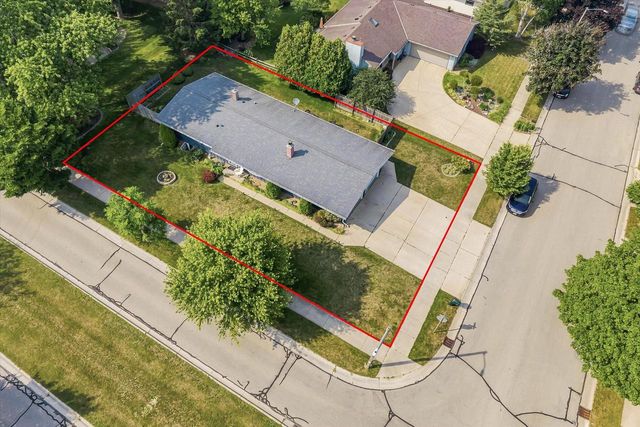 1632 Parkway DRIVE, Port Washington, WI 53074