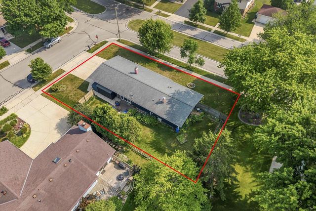 1632 Parkway DRIVE, Port Washington, WI 53074