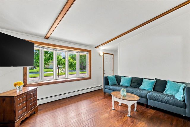 1632 Parkway DRIVE, Port Washington, WI 53074