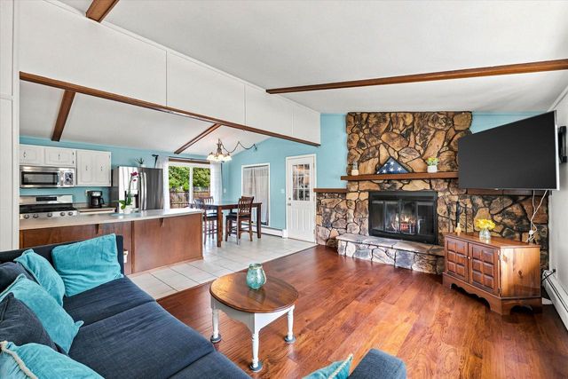 1632 Parkway DRIVE, Port Washington, WI 53074