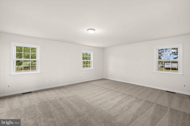 8267 KINGS HWY, King George, VA 22485