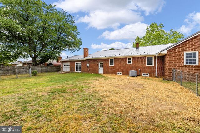 8267 KINGS HWY, King George, VA 22485