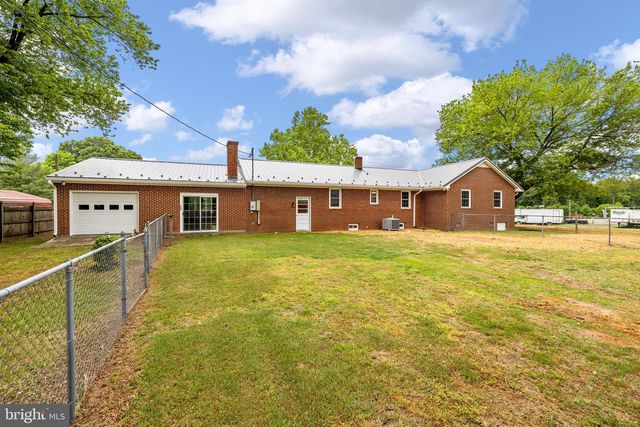 8267 KINGS HWY, King George, VA 22485