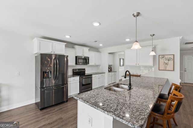 618 Bledsoe Drive, Guyton, GA 31312