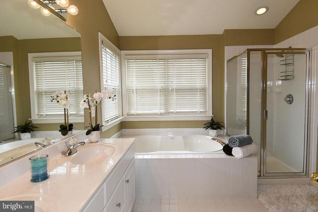 4281 KEARNY LN, Fairfax, VA 22033