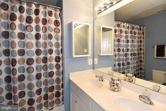 4281 KEARNY LN, Fairfax, VA 22033