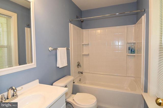 4281 KEARNY LN, Fairfax, VA 22033