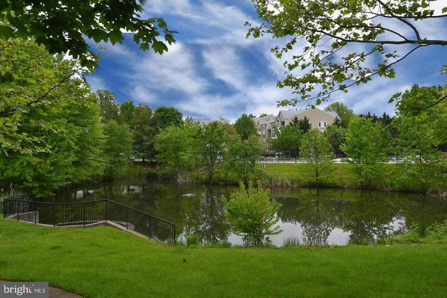4281 KEARNY LN, Fairfax, VA 22033