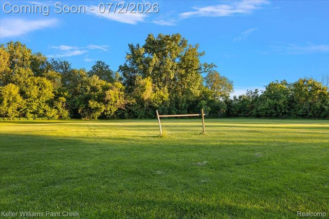 54230 Card Road, Macomb Township, MI 48042