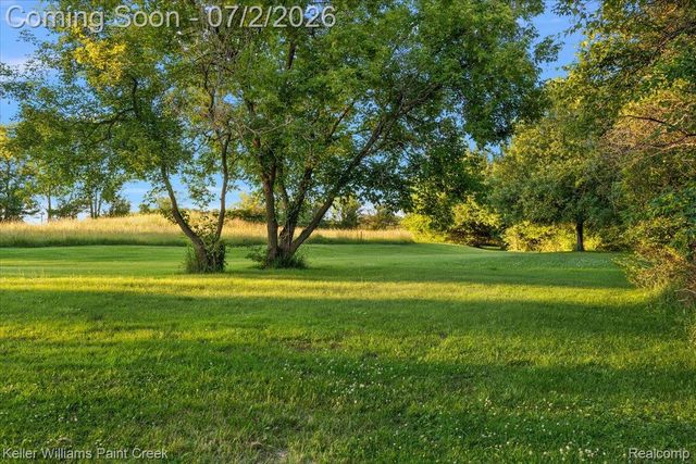 54230 Card Road, Macomb Township, MI 48042