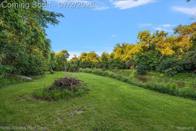 54230 Card Road, Macomb Township, MI 48042