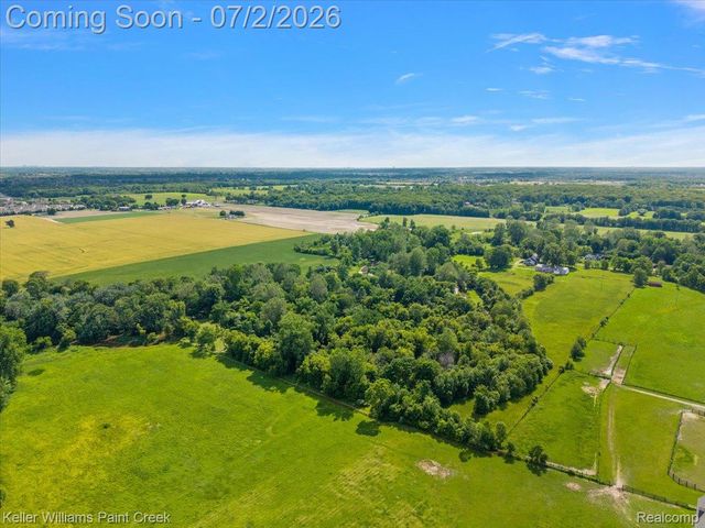 54230 Card Road, Macomb Township, MI 48042