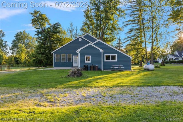 54230 Card Road, Macomb Township, MI 48042