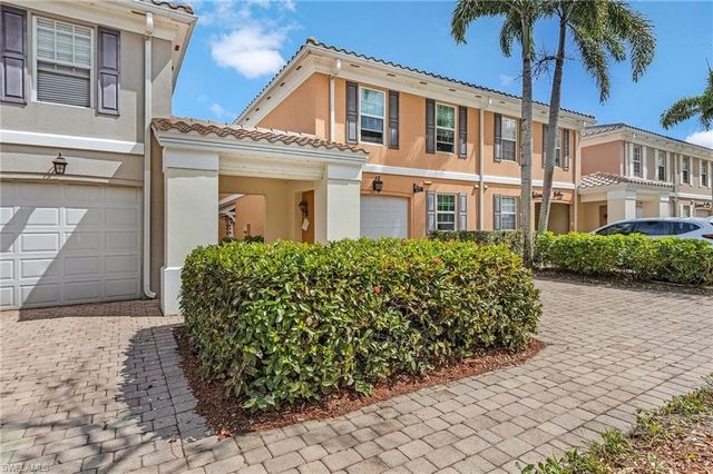 5677 Cove CIR # 47, Naples, FL 34119