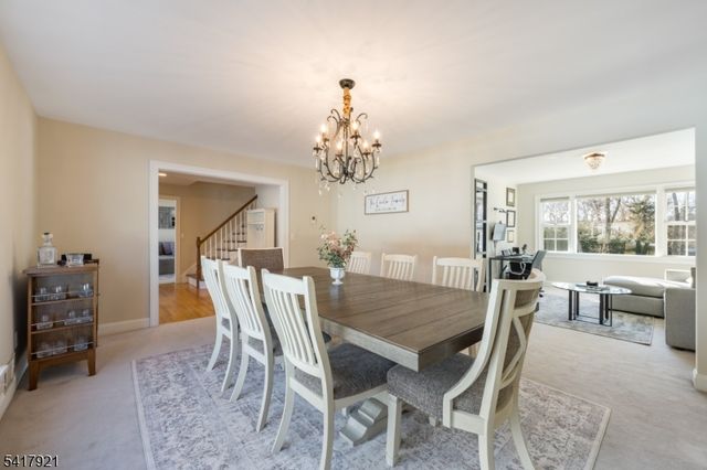 1 Radcliffe Dr, Roxbury Twp., NJ 07876