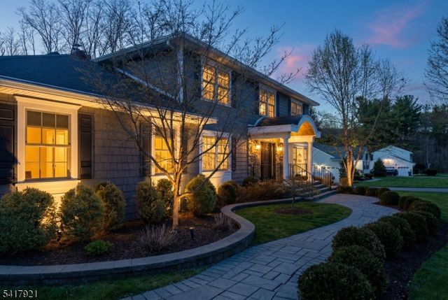 1 Radcliffe Dr, Roxbury Twp., NJ 07876