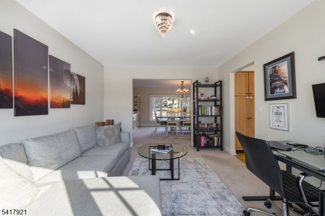 1 Radcliffe Dr, Roxbury Twp., NJ 07876