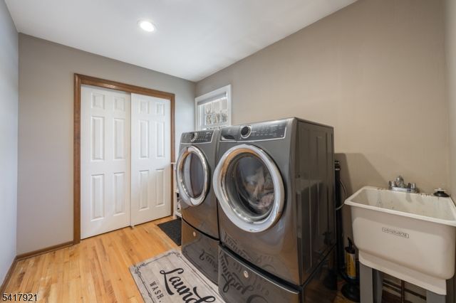 1 Radcliffe Dr, Roxbury Twp., NJ 07876