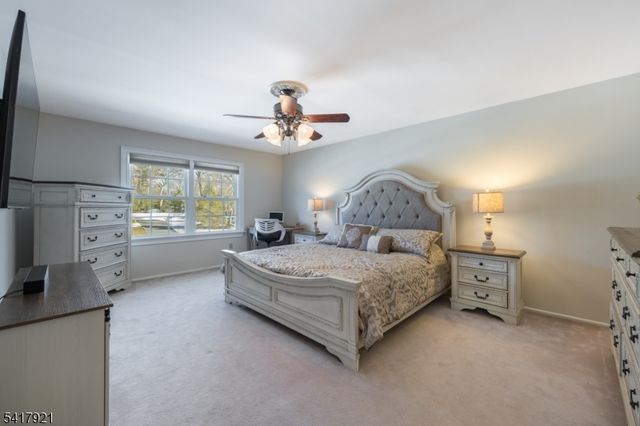 1 Radcliffe Dr, Roxbury Twp., NJ 07876