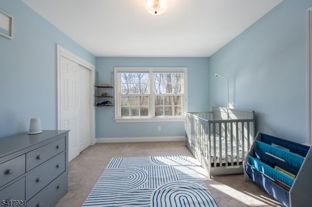 1 Radcliffe Dr, Roxbury Twp., NJ 07876