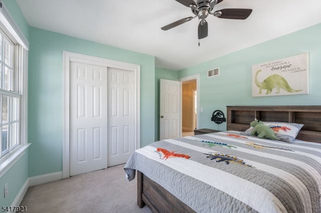 1 Radcliffe Dr, Roxbury Twp., NJ 07876