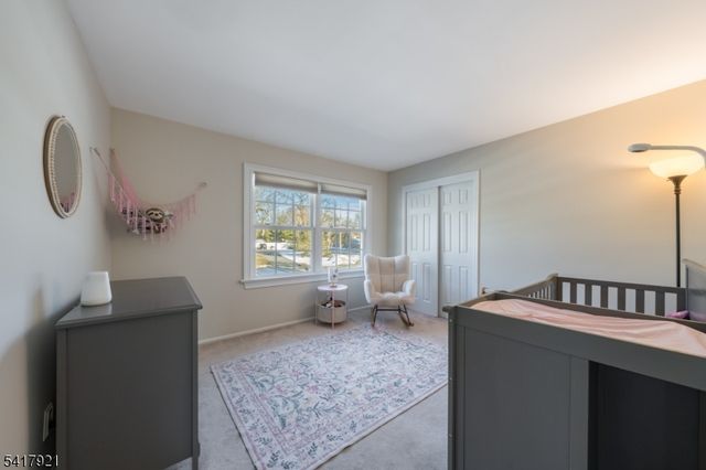 1 Radcliffe Dr, Roxbury Twp., NJ 07876