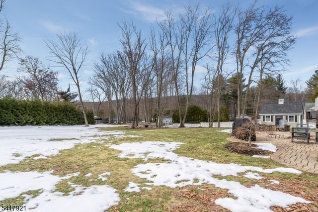 1 Radcliffe Dr, Roxbury Twp., NJ 07876