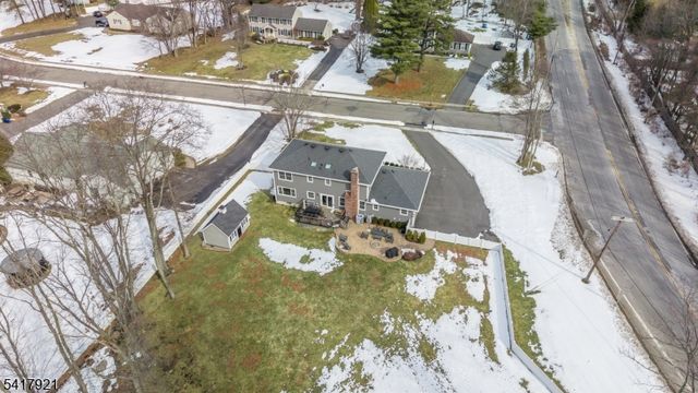 1 Radcliffe Dr, Roxbury Twp., NJ 07876