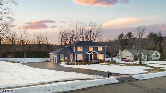 1 Radcliffe Dr, Roxbury Twp., NJ 07876