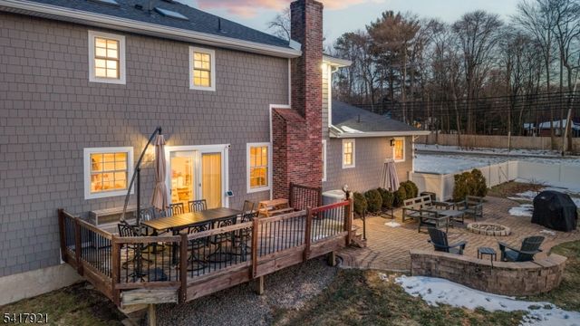 1 Radcliffe Dr, Roxbury Twp., NJ 07876