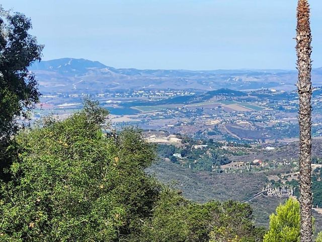 Sage Hill Way, Escondido, CA 92026