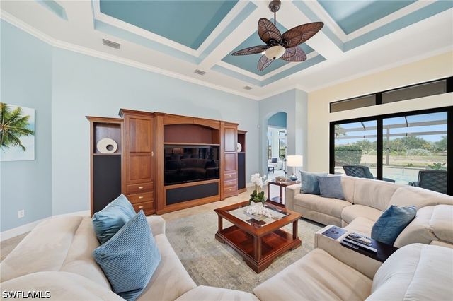 8816 Savona CT, Naples, FL 34119