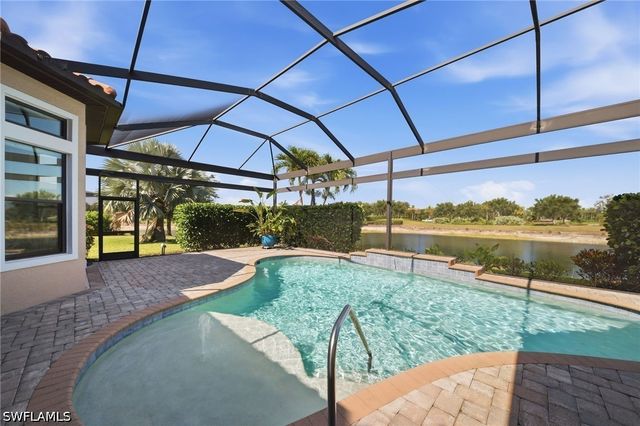 8816 Savona CT, Naples, FL 34119