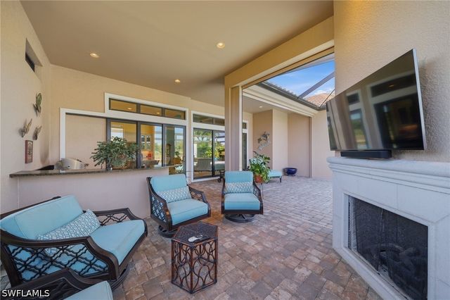 8816 Savona CT, Naples, FL 34119
