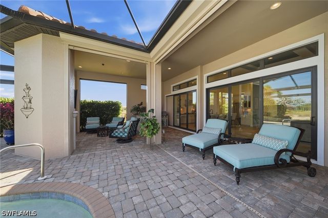 8816 Savona CT, Naples, FL 34119